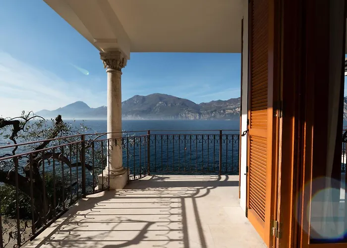 Lakefront Elena By Gardadoma Brenzone sul Garda