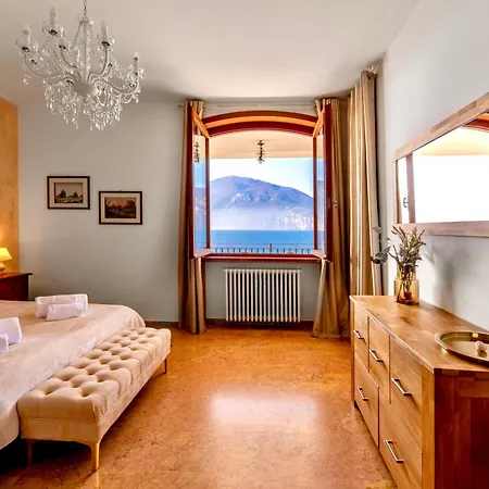 Appartamento Lakefront Elena By Gardadoma